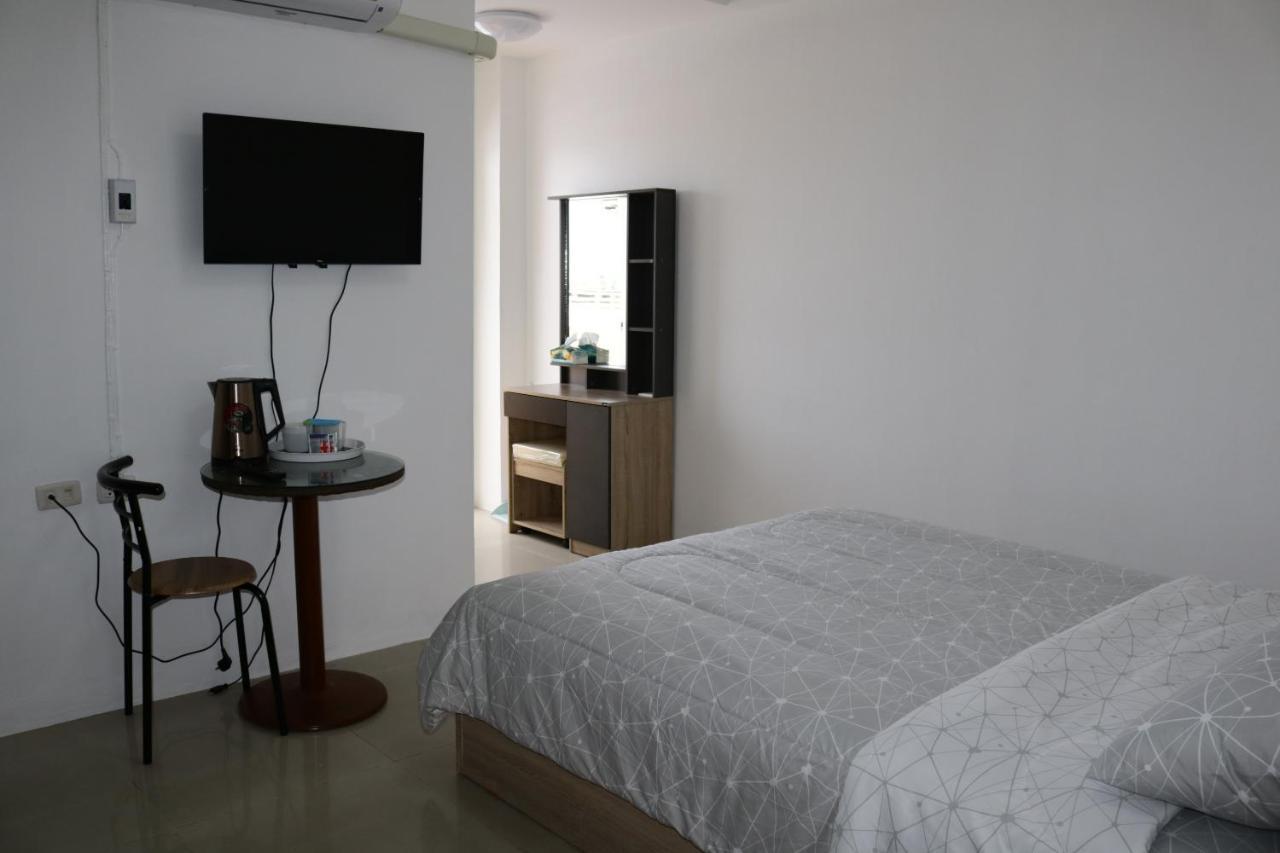 Cafe Nana Hotel Nong Prue ภายนอก รูปภาพ
