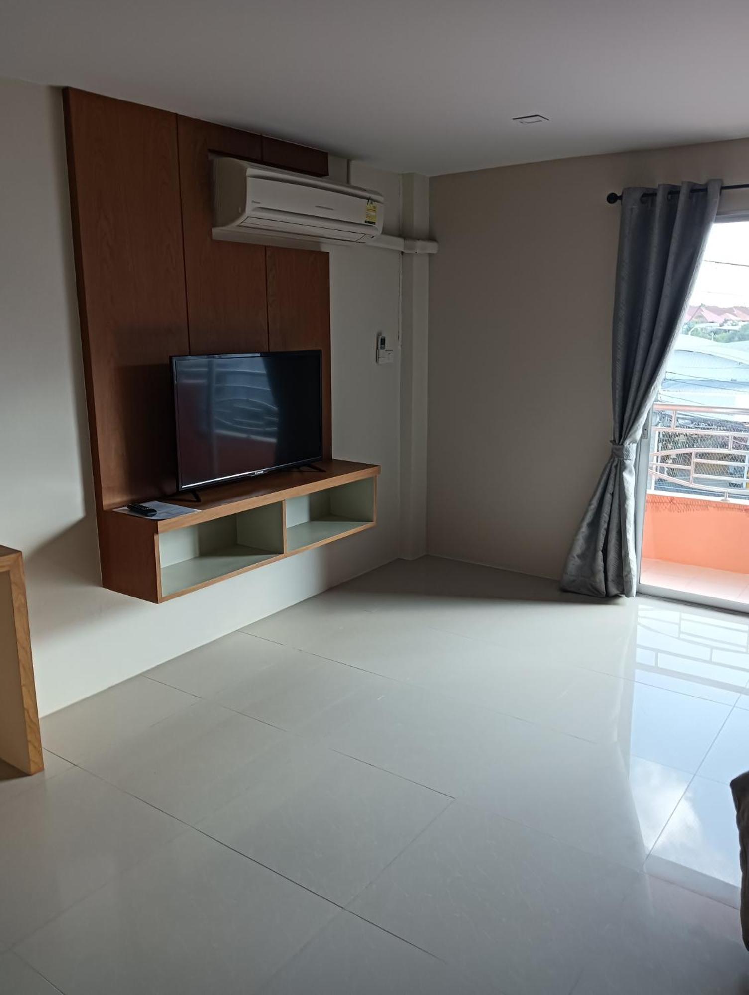 Cafe Nana Hotel Nong Prue ภายนอก รูปภาพ